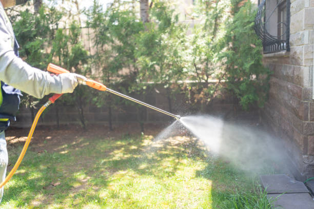 Outdoor Pest Control in Sheboygan, WI